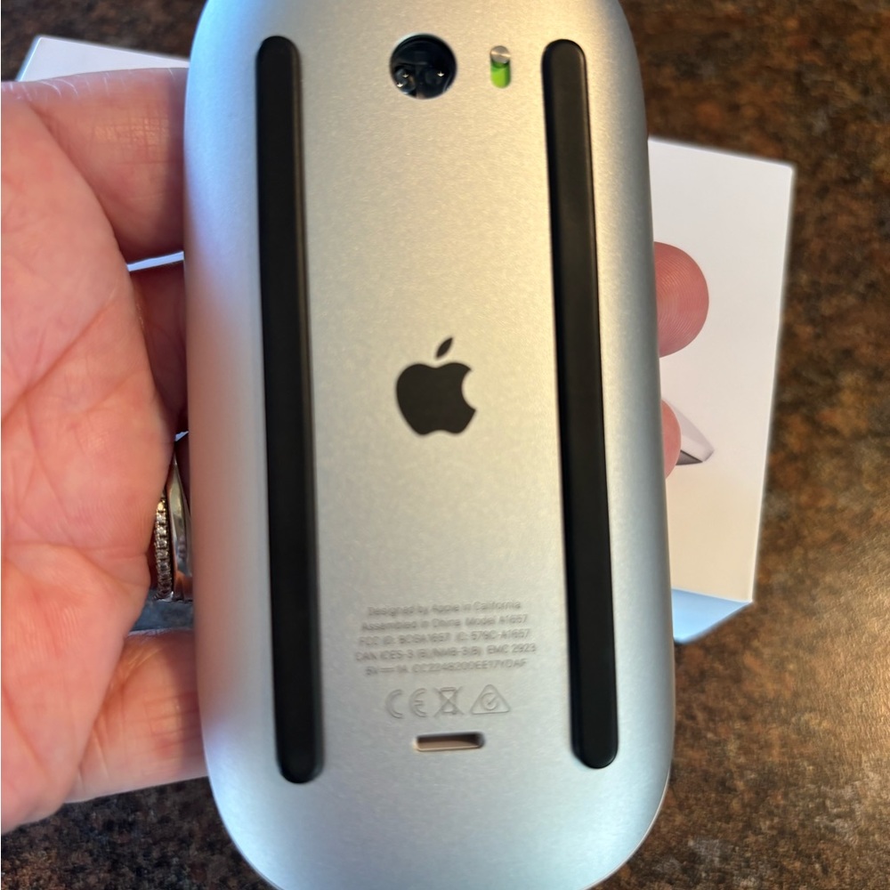 🐭 Apple Magic Mouse!  🐭 - Picture 2 of 2